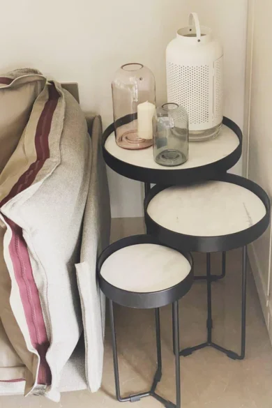 Minerva round nesting tables