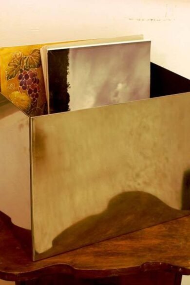 Modena Magazine Rack